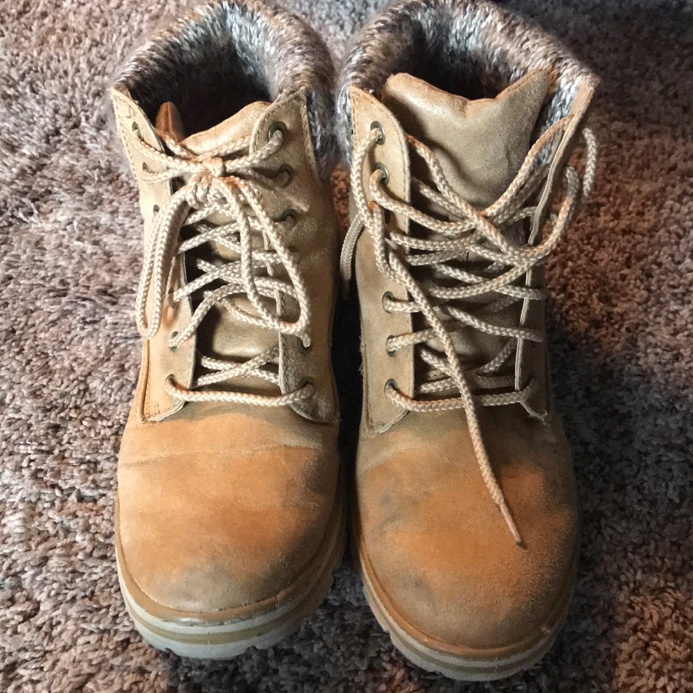 Boots - Picture 2 of 2